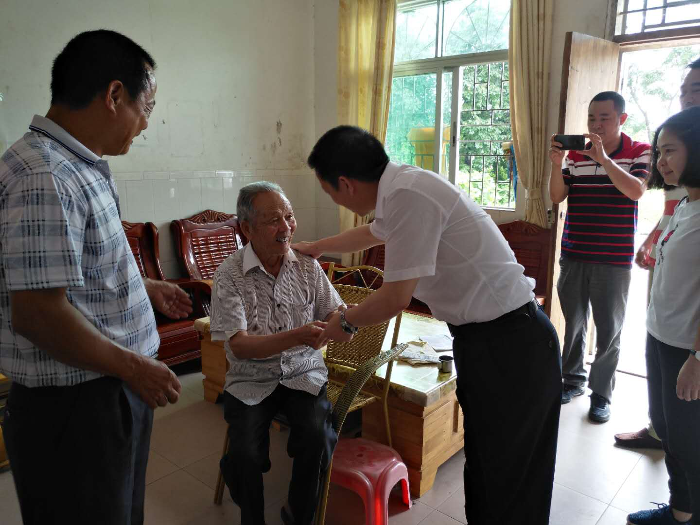 1533608004.png 图片9.png