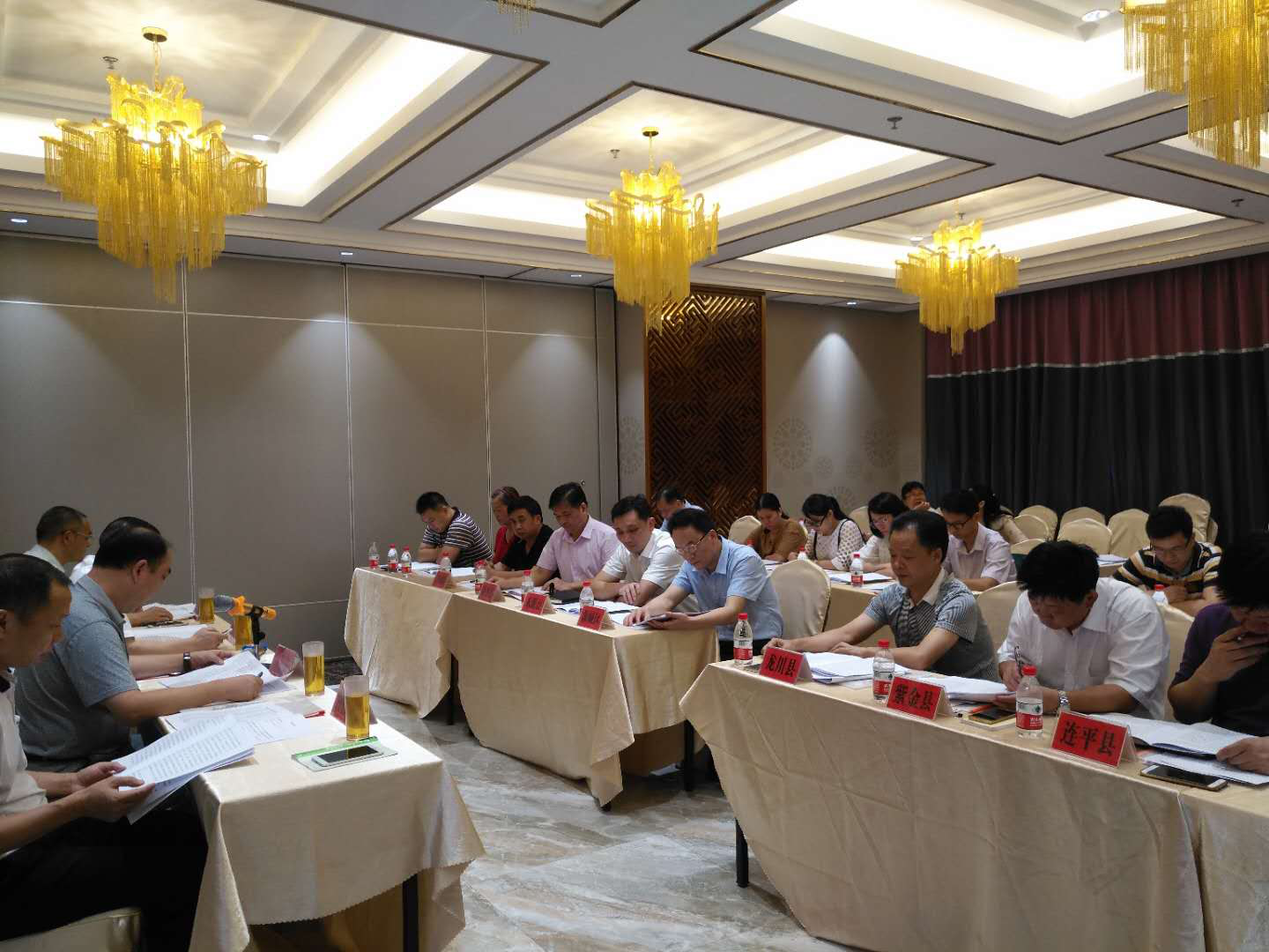 1533027220.png 图片2.png